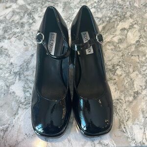 Brand New without tags Steve Madden Maryjanes Platform Patent Leather 7.5